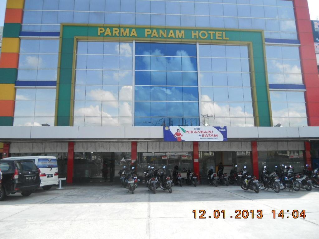 Parma Panam Hotel Pekanbaru Buitenkant foto